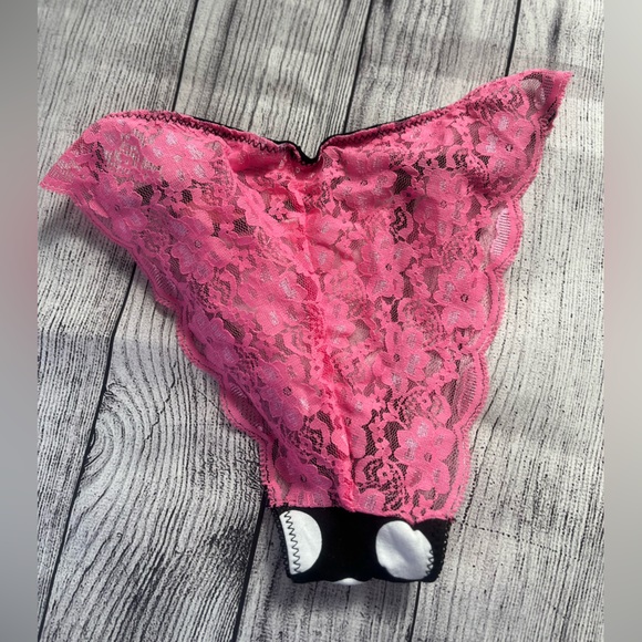 NWT Polka dot pink / black lace cheeky panties - Picture 2 of 2